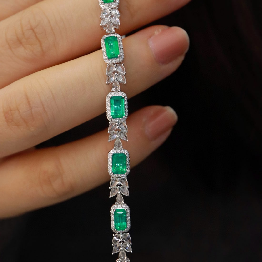 14k Gold 3.28 Ctw Natural Emerald & Diamond Bracelet - 3