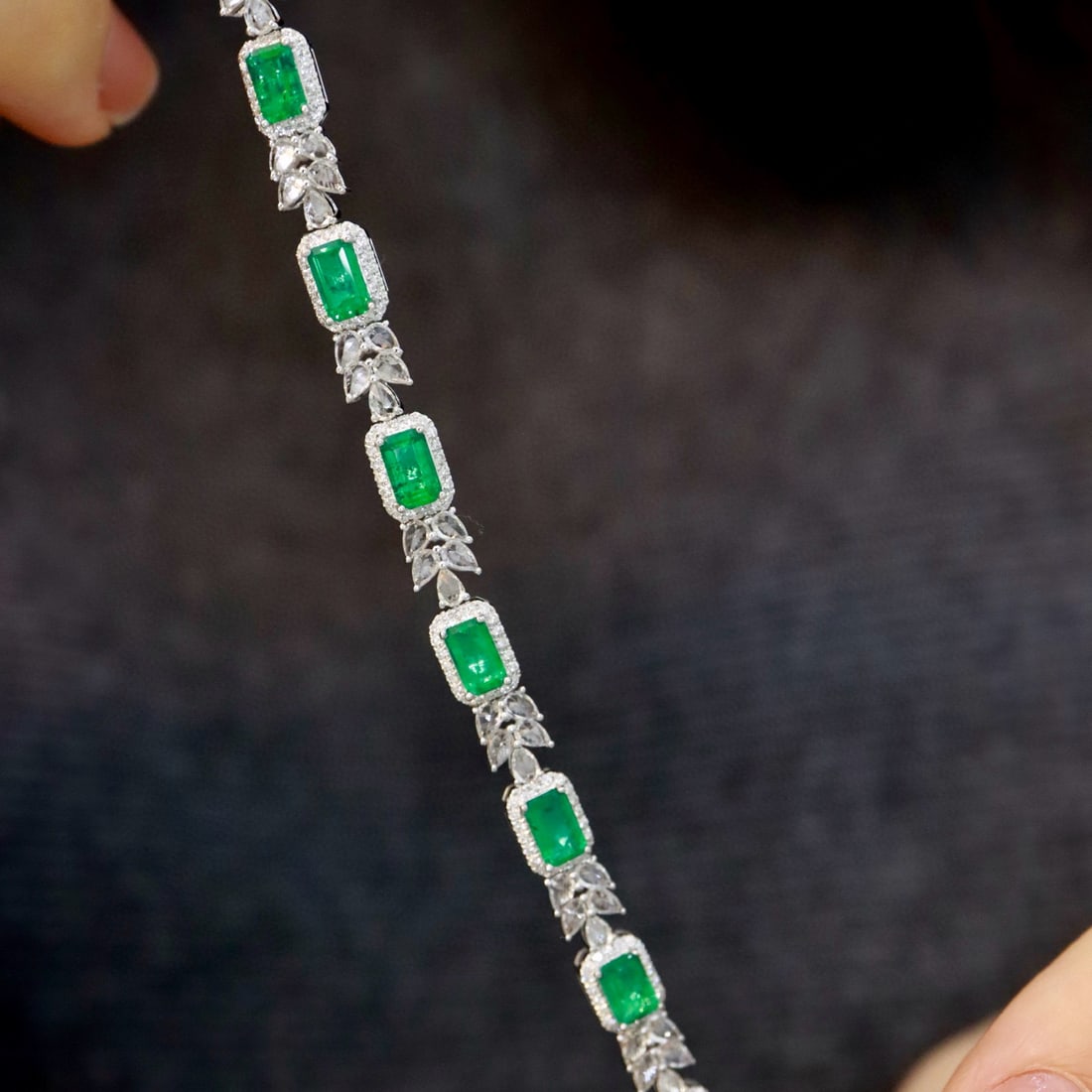 14k Gold 3.28 Ctw Natural Emerald & Diamond Bracelet - 4