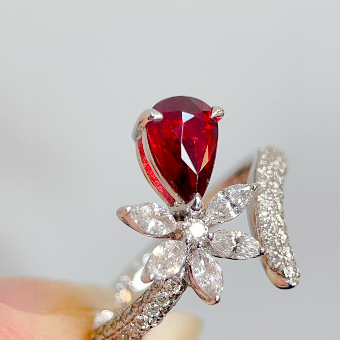 14k Gold 1.64 Ctw Natural Ruby & Diamond Ring - 3