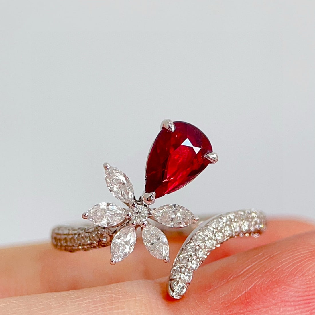 14k Gold 1.64 Ctw Natural Ruby & Diamond Ring - 4