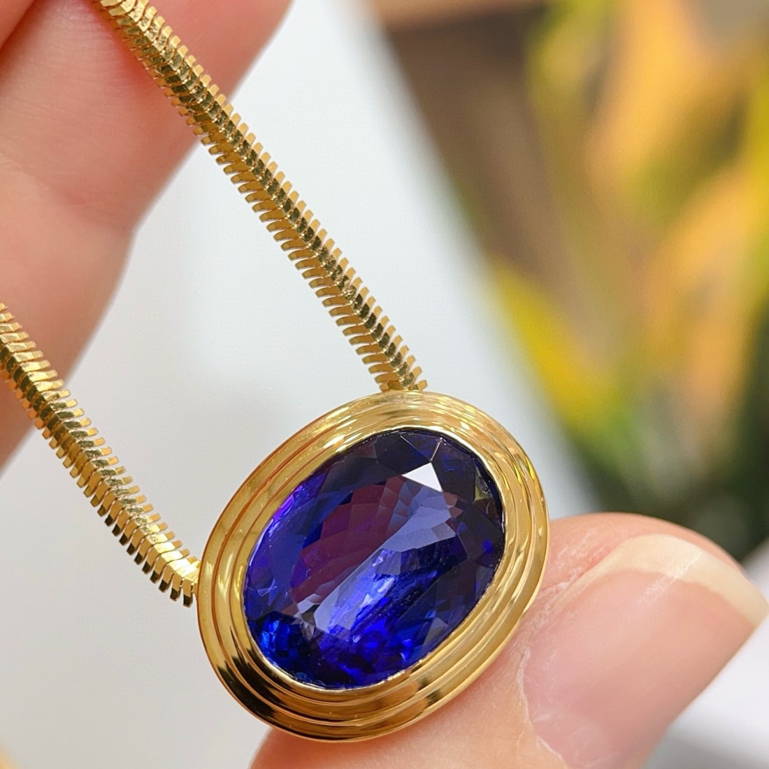 14k Gold 7.46 Ct Natural Sapphire Pendant( Without Chain ): Ref:230979206 // gold content:14k gold // main gemstone:sapphire // shape:oval // carat weight:7. 46ct // color:blue // treatment:natural // cut grade:g // Low Estimate: 21000 Condition: New High