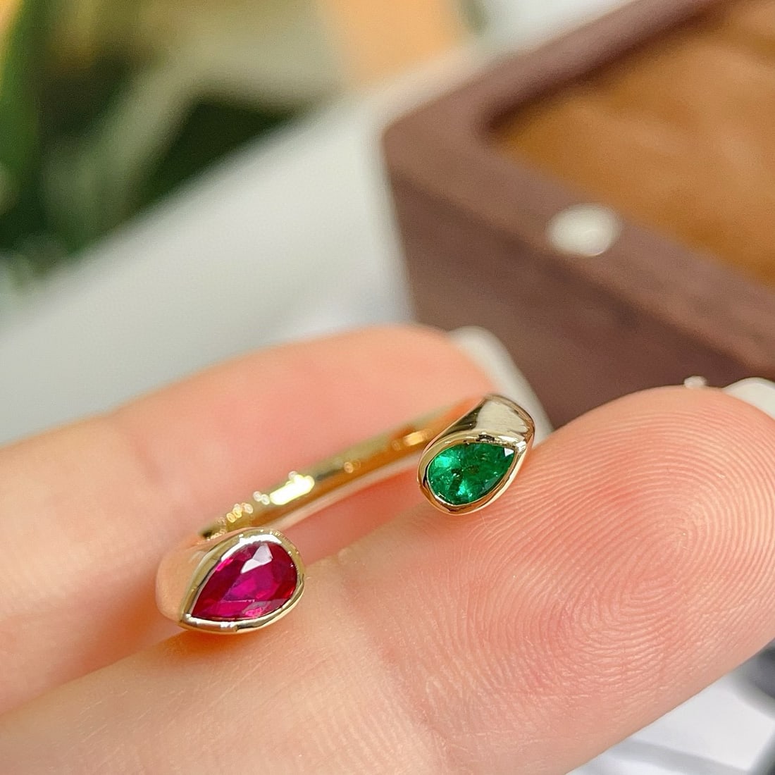 14k Gold 0.56 Ctw Natural Emerald & Ruby Ring - 5