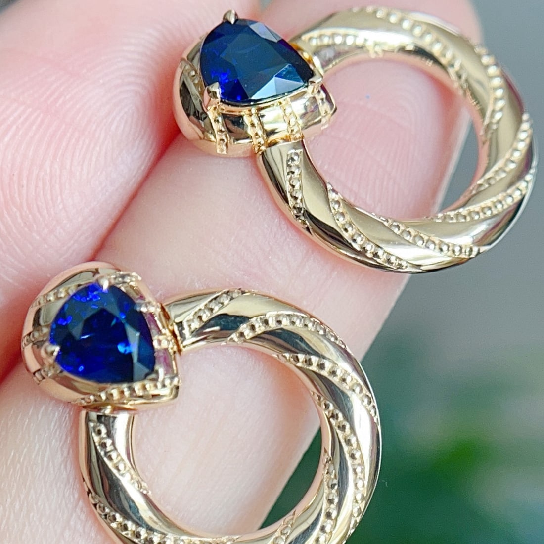 14k Gold 1.3 Ct Natural Sapphire Earrings - 4