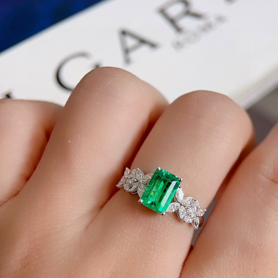 14k Gold 1.54 Ctw Natural Emerald & Diamond Ring - 3