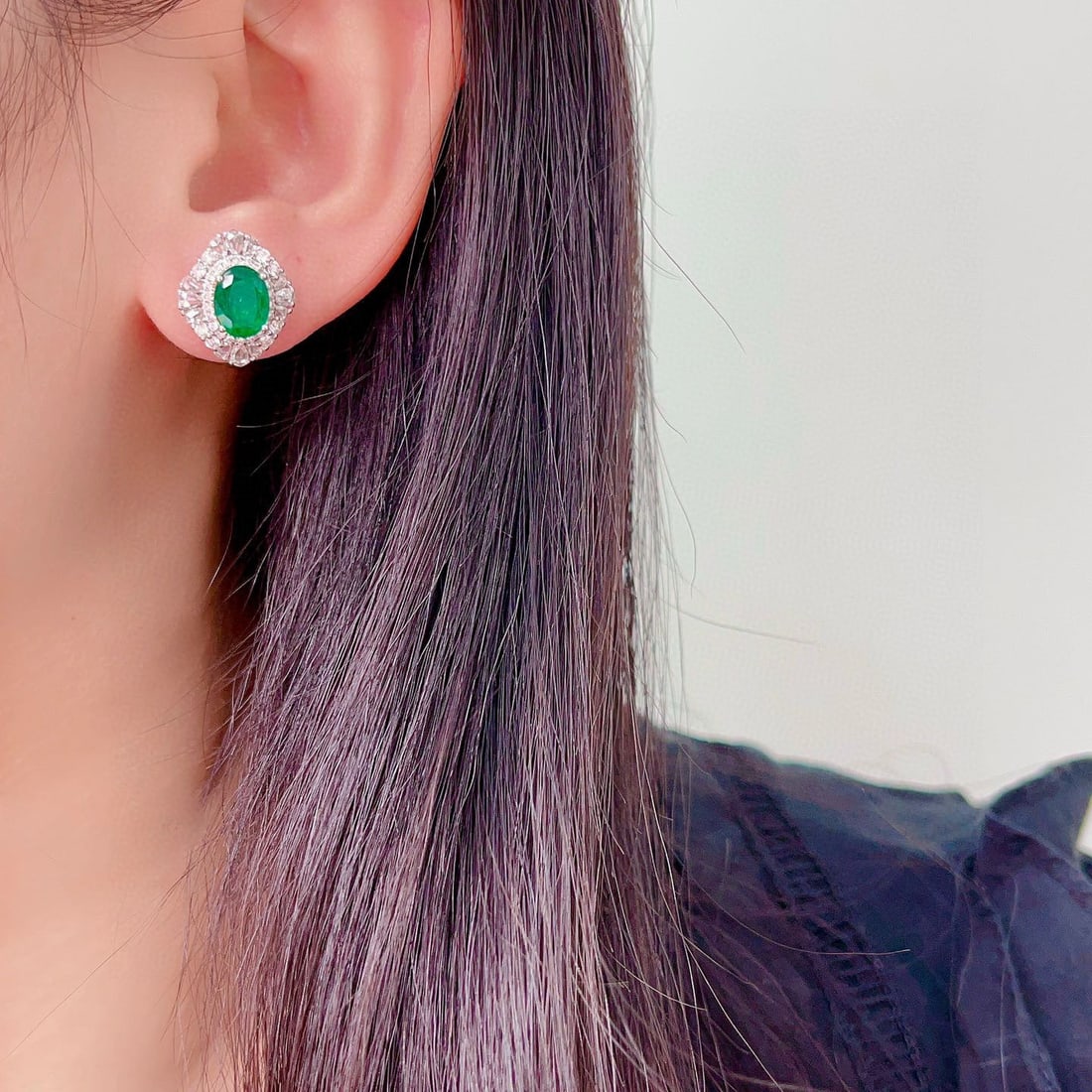 14k Gold 3.33 Ctw Natural Emerald & Diamond Earrings - 6