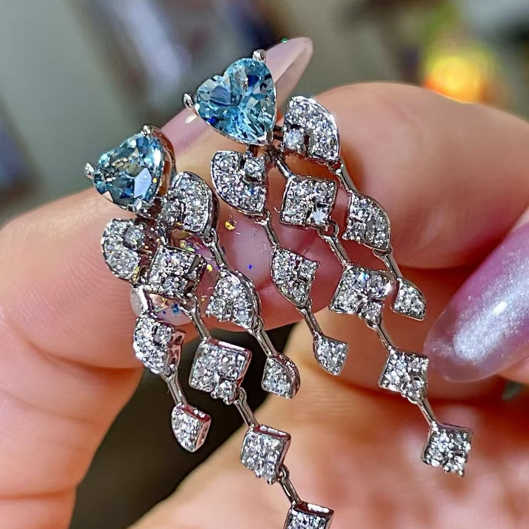 14k Gold 2.09 Ctw Natural Aquamarine & Diamond Earrings: Ref:230979240 // gold content:14k gold // main gemstone:aquamarine // shape:heart // carat weight:1. 53ct // color:blue // treatment:natural // cut grade:g // // adjacent gemstone 2 : diamond //