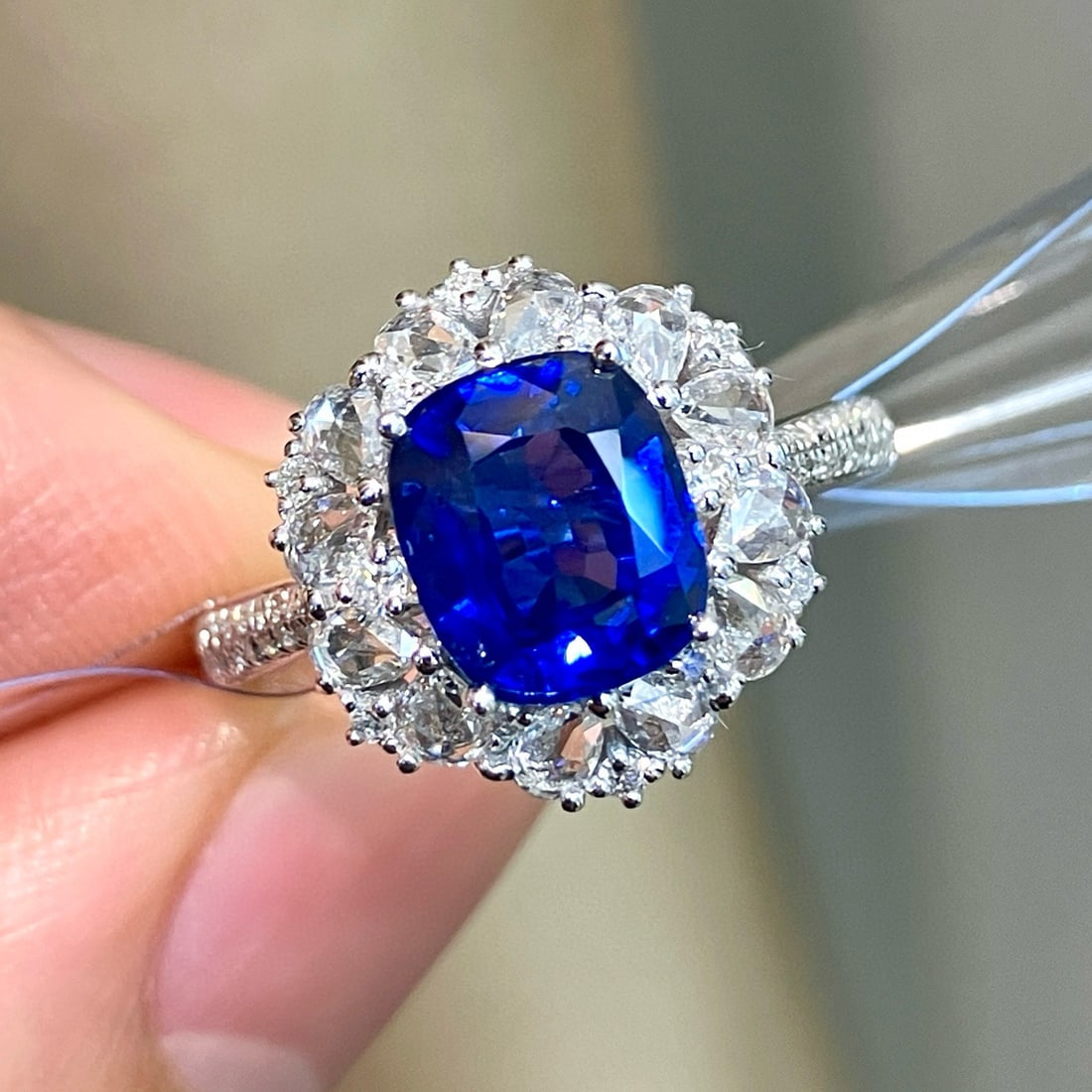 14k Gold 2.77 Ctw Natural Sapphire & Diamond Ring: Ref:230979247 // gold content:14k gold // ring size:7. 25us // // main gemstone:sapphire // shape:cushion // carat weight:2. 15ct // color:blue // treatment:natural // cut grade:g // // adjacent