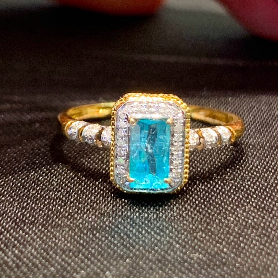 14k Gold 0.5 Ct Natural Paraiba Tourmaline & Diamond Ring: Ref:230979251 // gold content:14k gold // ring size:7. 25us // // main gemstone:paraiba tourmaline // shape:emerald // carat weight:0. 5ct // color:blue // treatment:natural // cut grade:g // //