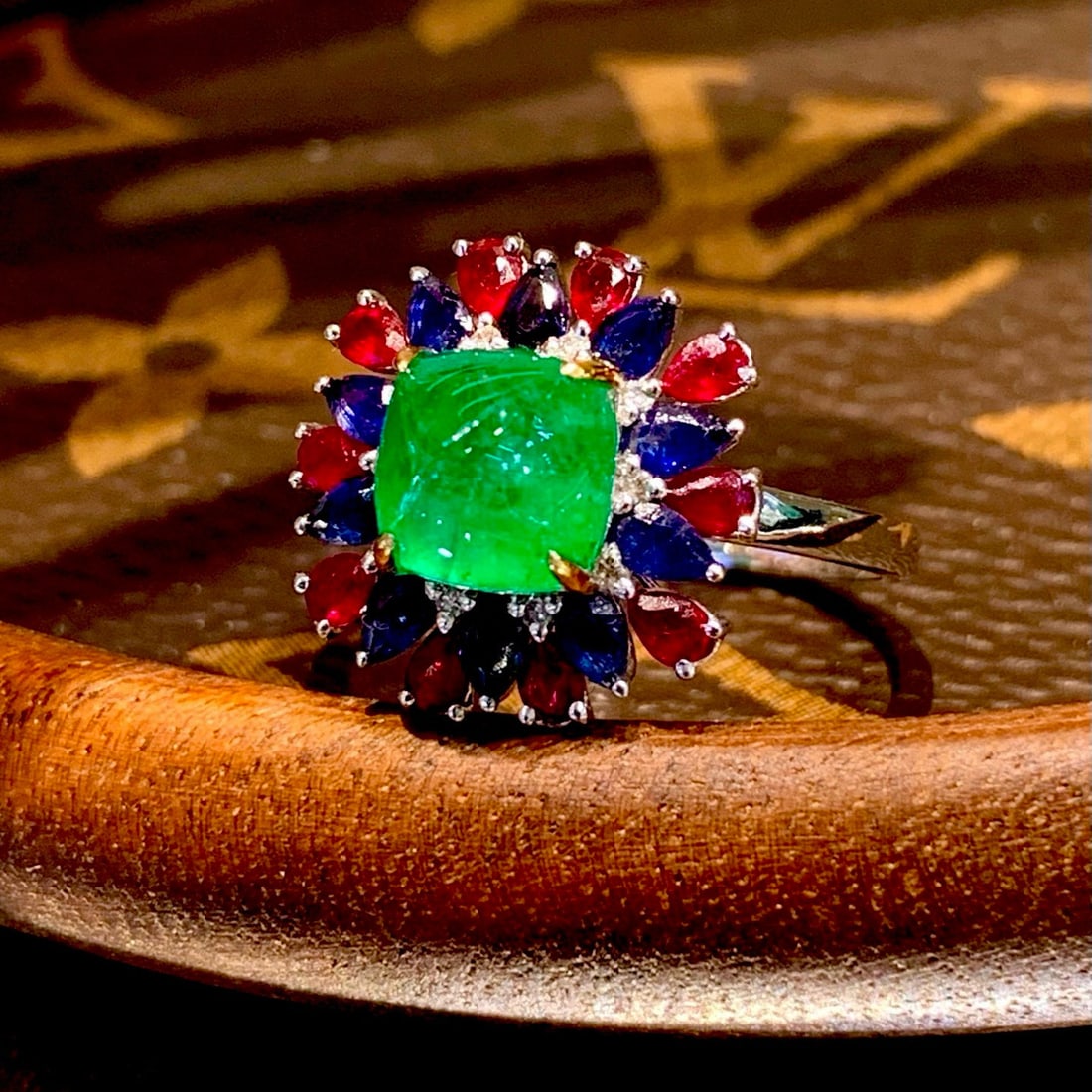 14k Gold 2.3 Ct Natural Emerald & Diamond Ring - 6