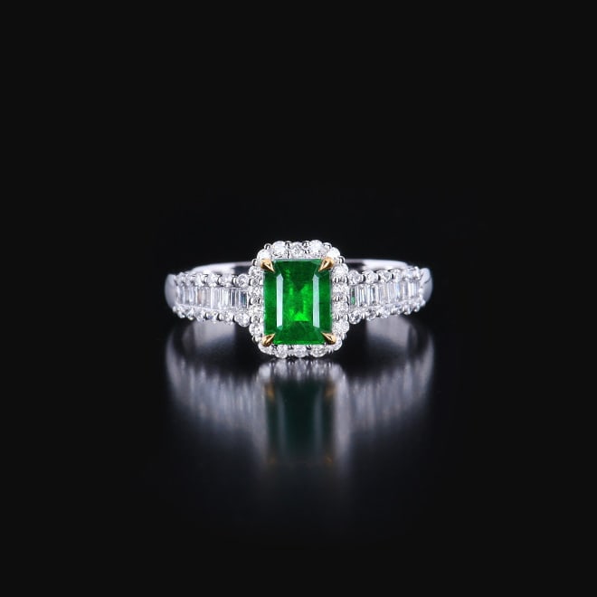 14k Gold 1.18 Ctw Vivid Green Natural Emerald & Diamond Ring: Ref:230980007 // gold content:14k gold // ring size:7. 25us // // main gemstone:emerald // shape:octagonal // carat weight:0. 78ct // color:vivid green // treatment:natural // // adjacent gemstone 2