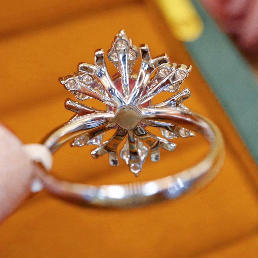 14k Gold 2.81 Ctw Natural Padparadscha Sapphire & Diamond Ring - 4