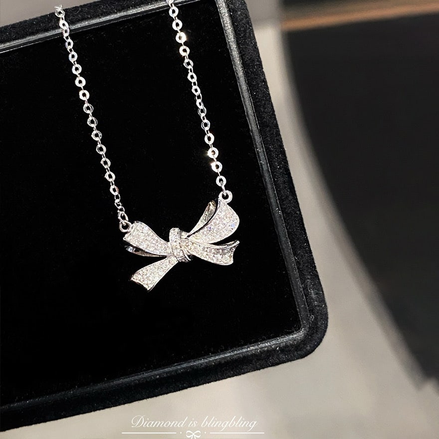14k Gold 0.2 Ct Natural H Diamond Necklace: Ref:230980015 // gold content:14k gold // main gemstone:diamond // shape:round // carat weight:0. 2ct // clarity grade:vs-si // color:h // treatment:natural // cut grade:g // High Estimate: 3300 Low E