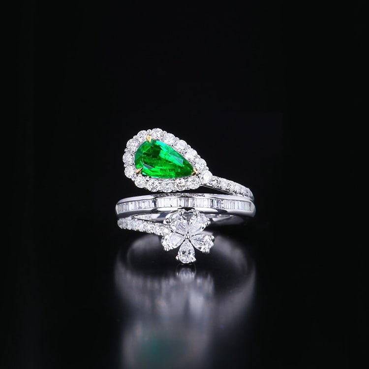 14k Gold 1.94 Ctw Vivid Green Natural Emerald & Diamond Ring: Ref:230980038 // gold content:14k gold // ring size:7. 25us // // main gemstone:emerald // shape:pear // carat weight:0. 75ct // color:vivid green // treatment:natural // // adjacent gemstone 2 :