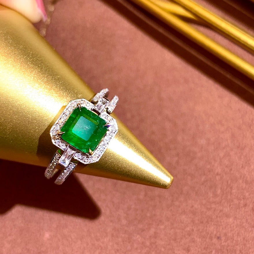 14k Gold 1.27 Ctw Vivid Green Natural Emerald & Diamond Ring - 6