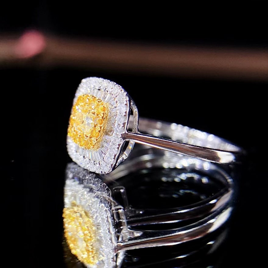 14k Gold 0.5 Ct Natural Color Diamond Ring - 4