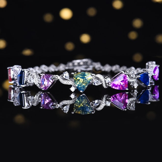 14k Gold 7.18 Ctw Natural Sapphire & Diamond Bracelet: Ref:230980076 // gold content:14k gold // main gemstone:sapphire // shape:triangle // carat weight:7. 04ct // color:color // treatment:natural // // adjacent gemstone 2 : diamond // number of