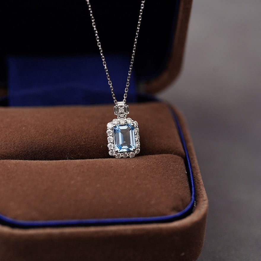 14k Gold 1.15 Ct Natural Aquamarine & Diamond Necklace - 5