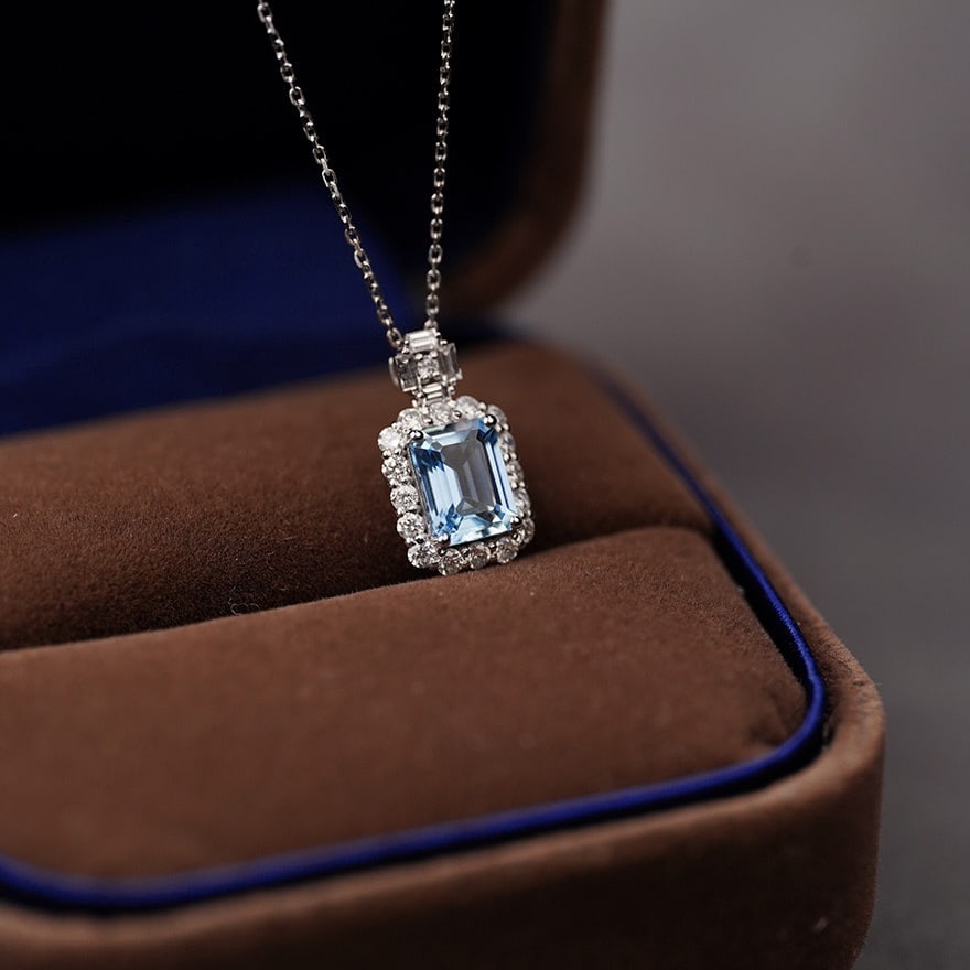 14k Gold 1.15 Ct Natural Aquamarine & Diamond Necklace - 6