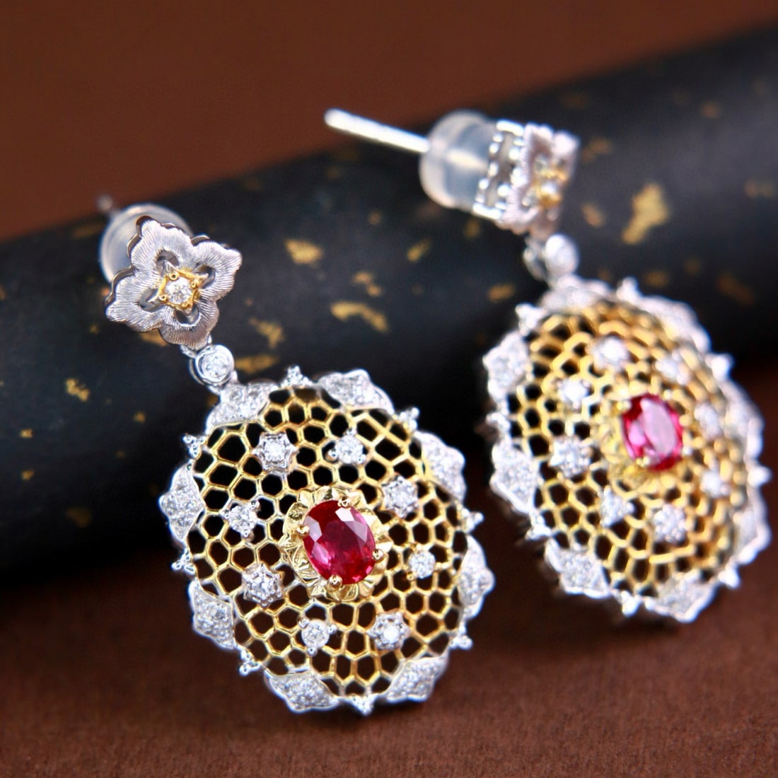 14k Gold 1.07 Ctw Natural Ruby & Diamond Earrings: Ref:230980111 // gold content:14k gold // main gemstone:ruby // shape:oval // carat weight:0. 64ct // color:pigeonblood red // treatment:natural // // adjacent gemstone 2 : diamond // shape:round // c