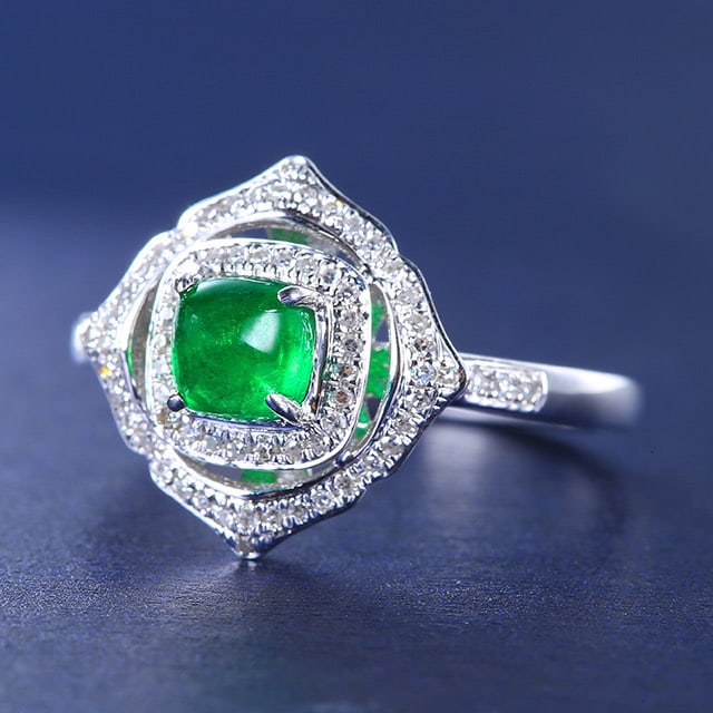 14k Gold 0.97 Ctw Vivid Green Natural Emerald & Diamond Ring - 2