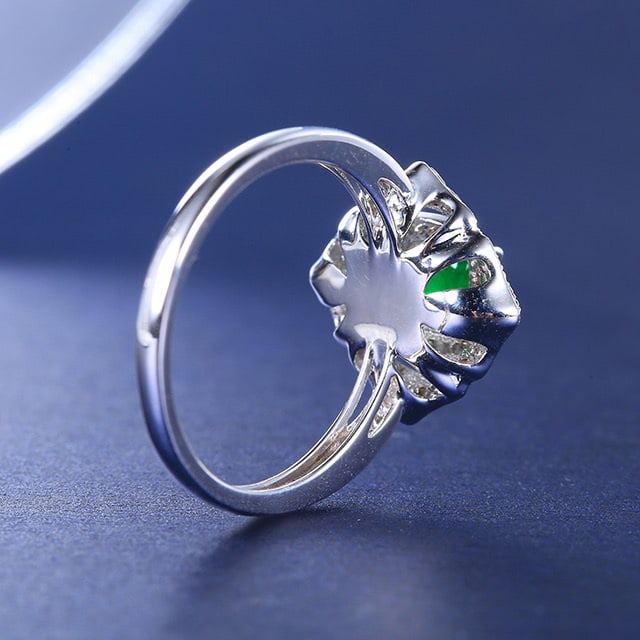 14k Gold 0.97 Ctw Vivid Green Natural Emerald & Diamond Ring - 4