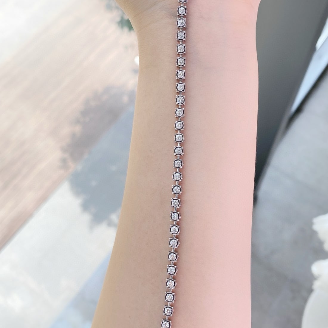 14k Gold 2.39 Ct Natural H Diamond Bracelet: Ref:230980128 // gold content:14k gold // main gemstone:diamond // shape:round // carat weight:2. 39ct // clarity grade:vs-si // color:h // treatment:natural // cut grade:g // Condition: New Low