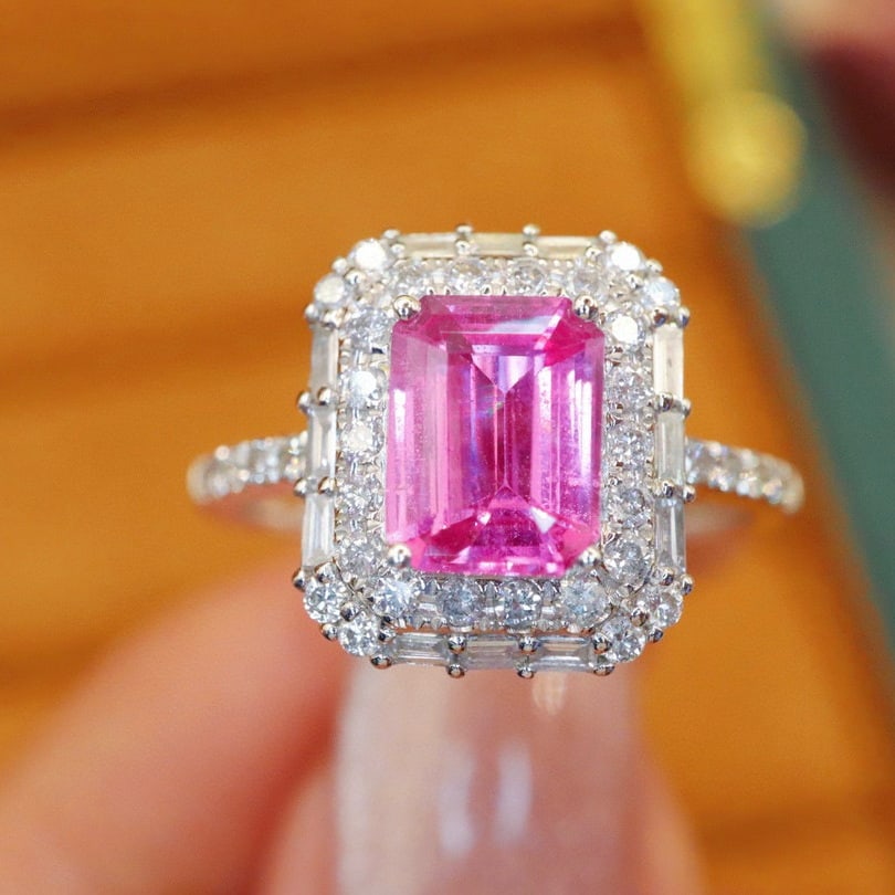 14k Gold 1.98 Ctw Natural Padparadscha Sapphire & Diamond Ring: Ref:230980141 // gold content:14k gold // ring size:7. 25us // // main gemstone:padparadscha sapphire // shape:octagonal // carat weight:1. 46ct // color:orangish pink // treatment:natural // //