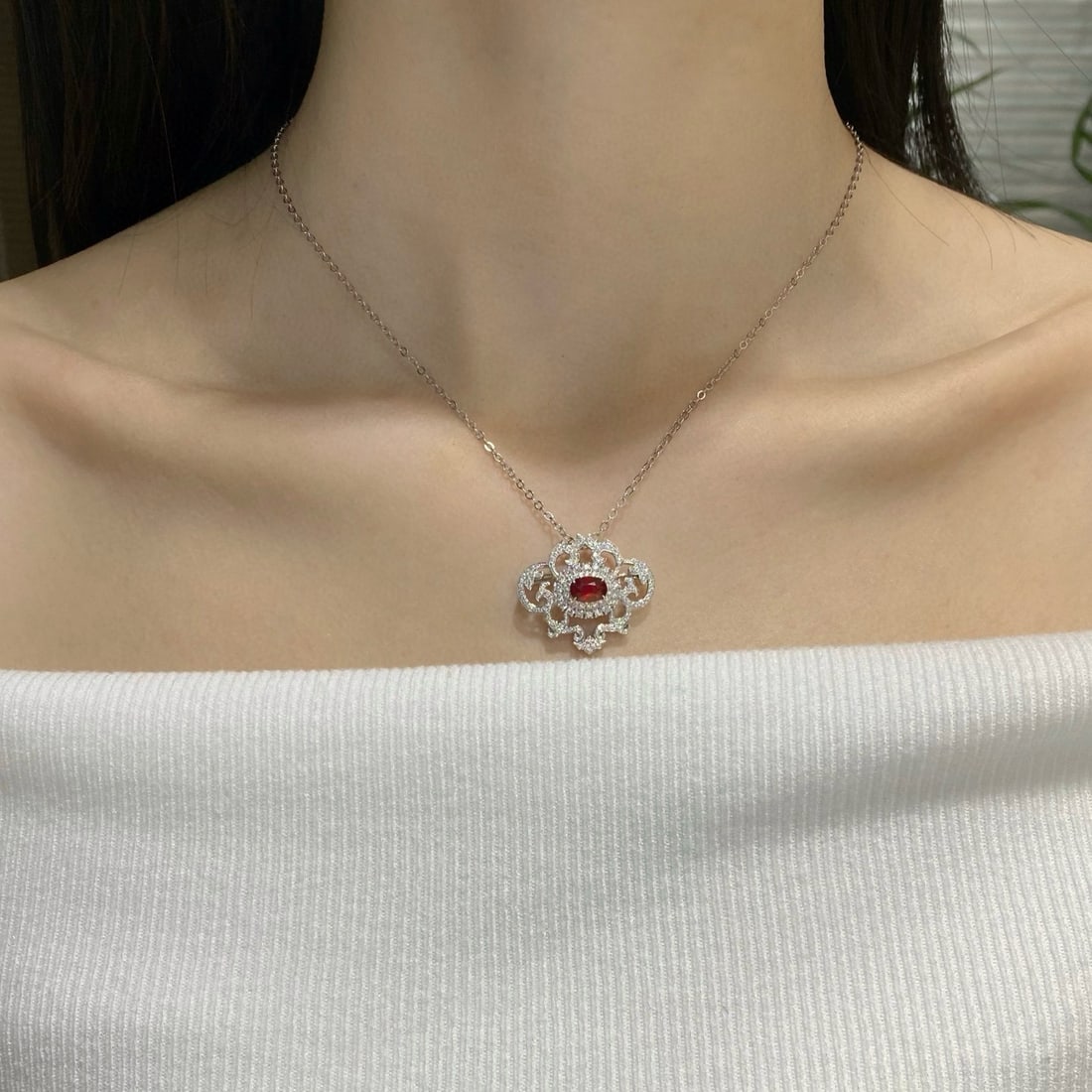 14k Gold 1.55 Ctw Natural Ruby & Diamond Brooch/pendant( Without Chain ) - 4