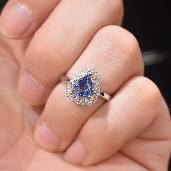14k Gold 2.08 Ctw Natural Sapphire & Diamond Ring - 5