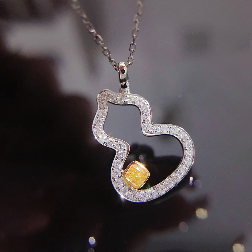 14k Gold 0.40 Ctw Natural Yellow Diamond & Diamond Pendant( Without Chain ): Ref:230980163 // gold content:14k gold // main gemstone:yellow diamond // shape:cushion // carat weight:0. 10ct // color:yellow // treatment:natural // // adjacent gemstone 2 : diamond // shape:round