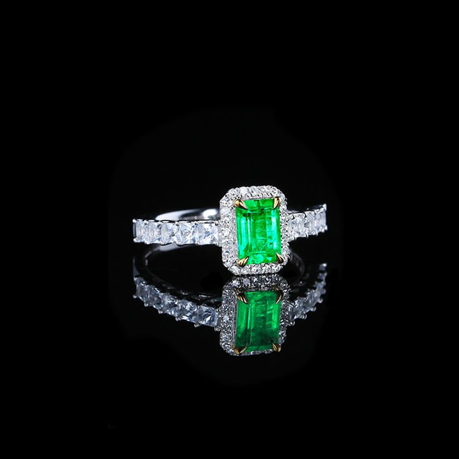 14k Gold 0.98 Ctw Vivid Green Natural Emerald & Diamond Ring - 3