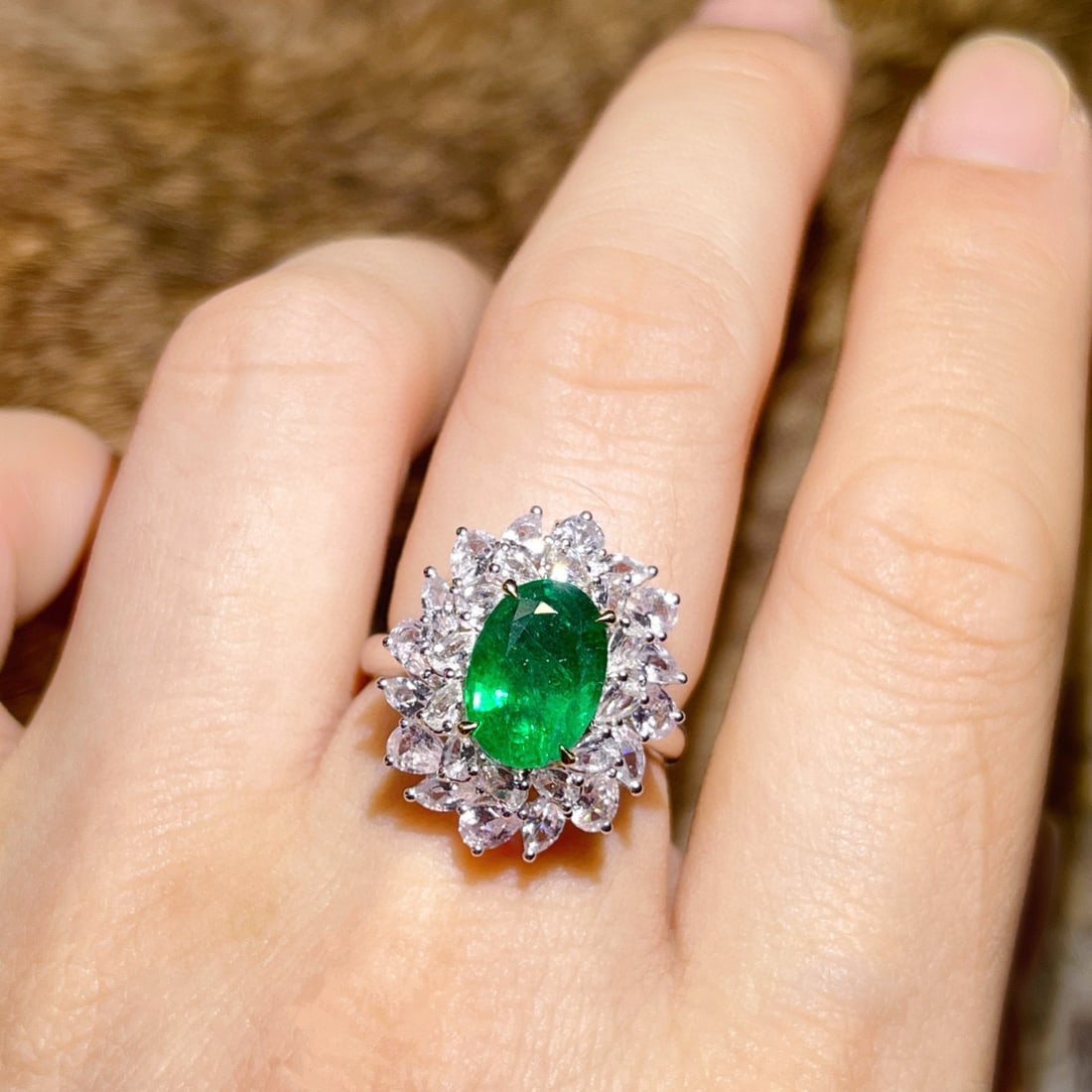 14k Gold 4.3 Ct Vivid Green Natural Emerald & Sapphire Jewelry Set - 5