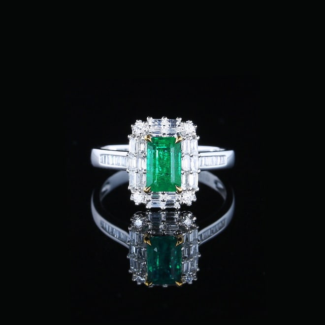 14k Gold 1.72 Ctw Vivid Green Natural Emerald & Diamond Ring: Ref:230980187 // gold content:14k gold // ring size:7. 25us // // main gemstone:emerald // shape:octagonal // carat weight:1. 1ct // color:vivid green // treatment:natural // // adjacent gemstone 2 : 