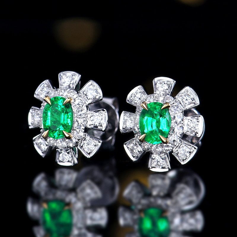 14k Gold 0.66 Ctw Vivid Green Natural Emerald & Diamond Earrings - 2