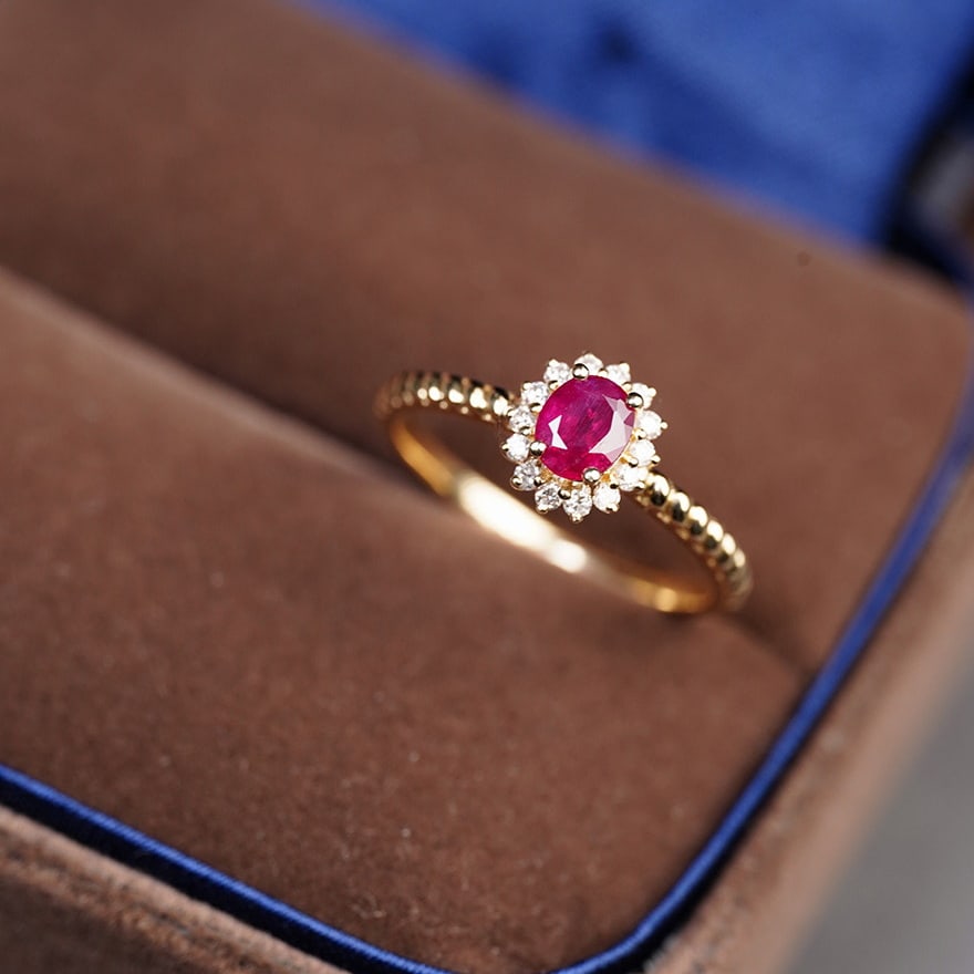 14k Gold 0.64 Ctw Natural Ruby & Diamond Ring: Ref:230980213 // gold content:14k gold // ring size:7. 25us // // main gemstone:ruby // shape:oval // carat weight:0. 5ct // color:red // treatment:natural // // adjacent gemstone 2 : diamond //