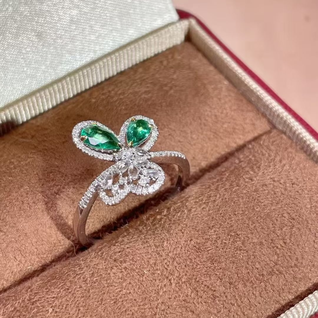 14k Gold 0.5 Ct Natural Emerald & Diamond Ring - 4