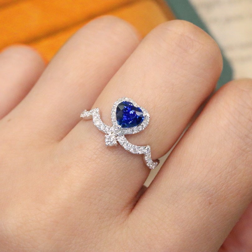 14k Gold 0.94 Ctw Natural Sapphire & Diamond Ring - 5