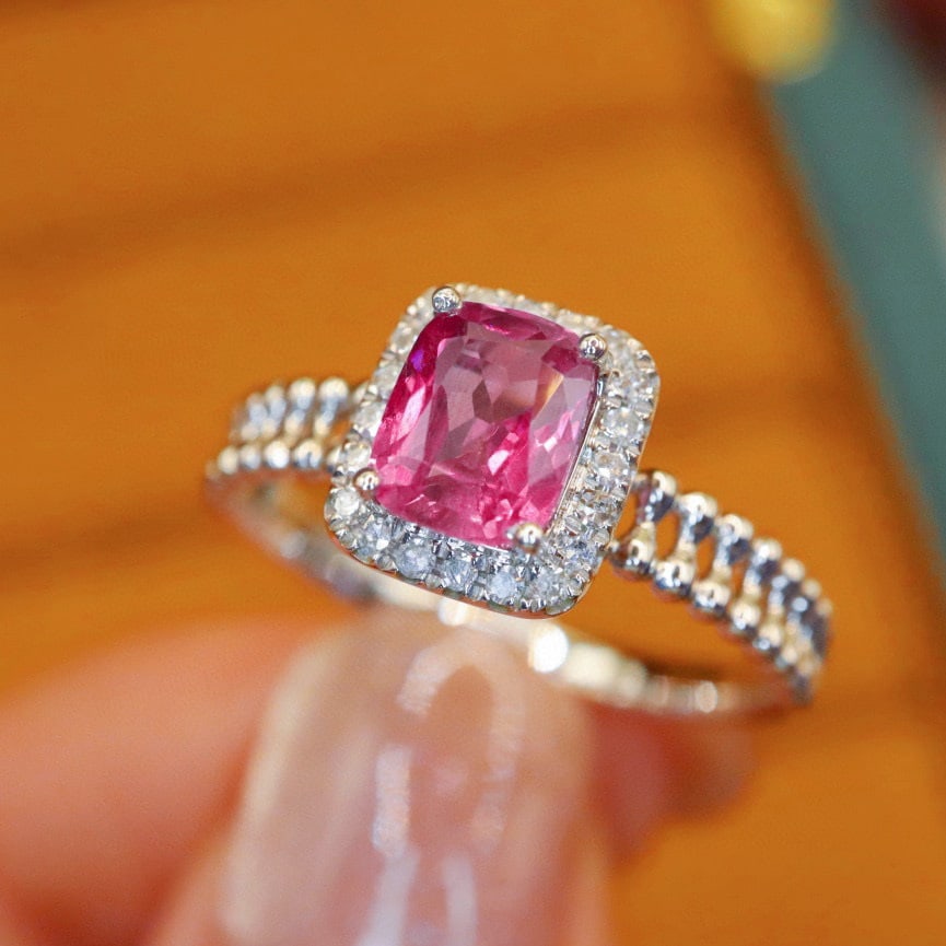 14k Gold 1.13 Ctw Natural Padparadscha Sapphire & Diamond Ring - 2