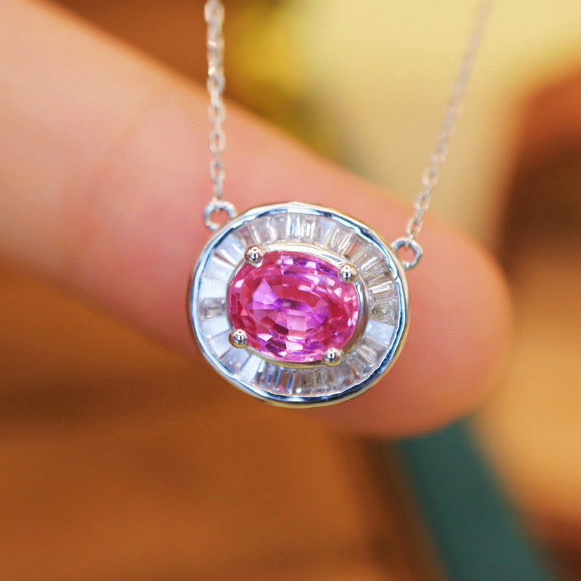 14k Gold 1.23 Ctw Natural Padparadscha Sapphire & Diamond Necklace: Ref:230980237 // gold content:14k gold // main gemstone:padparadscha sapphire // shape:oval // carat weight:1. 06ct // color:orangish pink // treatment:natural // // adjacent gemstone 2 : diamond //