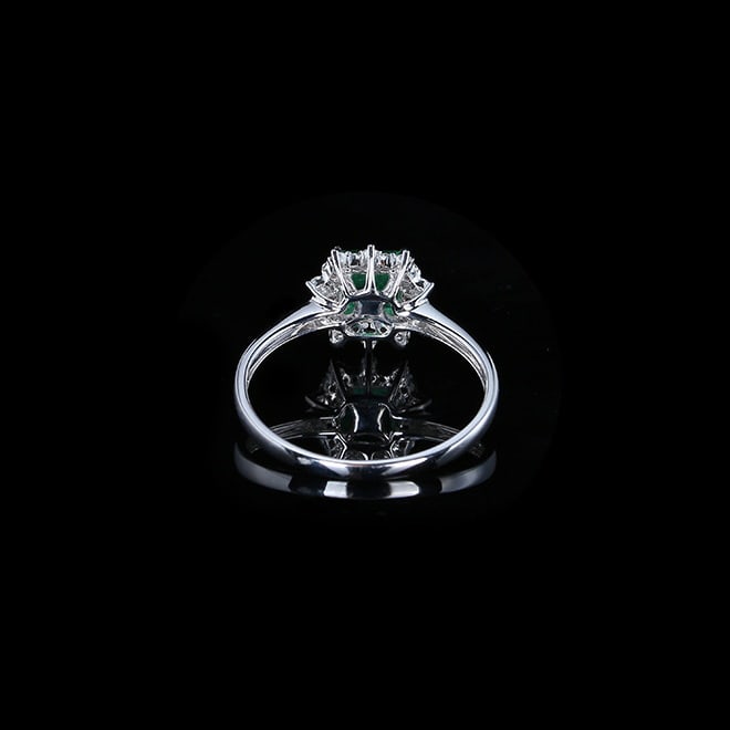 14k Gold 0.7 Ctw Vivid Green Natural Emerald & Diamond Ring - 3