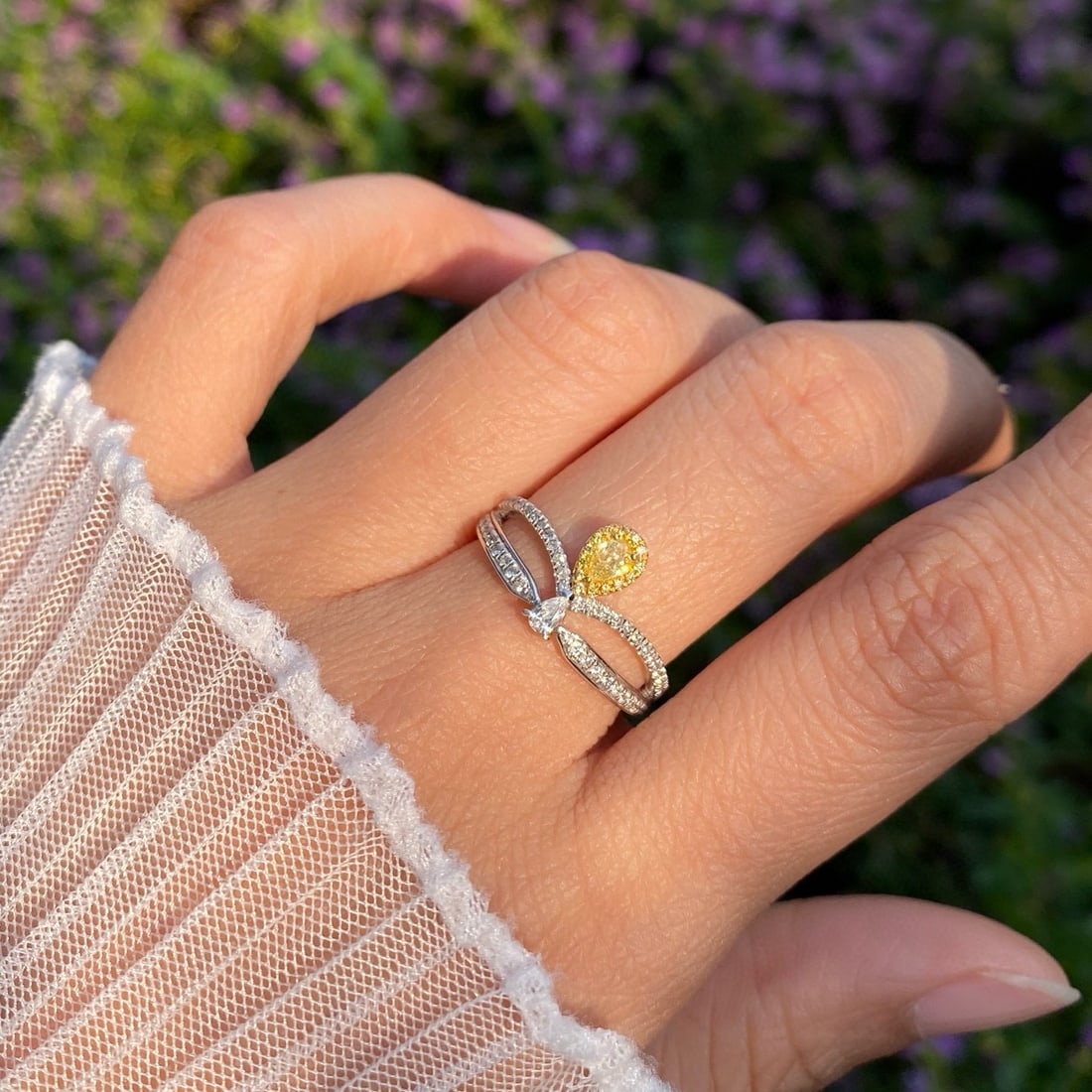 14k Gold 0.45 Ctw Natural Yellow Diamond & Diamond Ring - 4