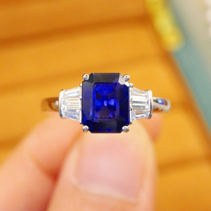 14k Gold 2.05 Ctw Natural Sapphire & Diamond Ring: Ref:230980286 // gold content:14k gold // ring size:7. 25us // // main gemstone:sapphire // shape:octagonal // carat weight:1. 80ct // color:royal blue // treatment:natural // // adjacent gemstone 2