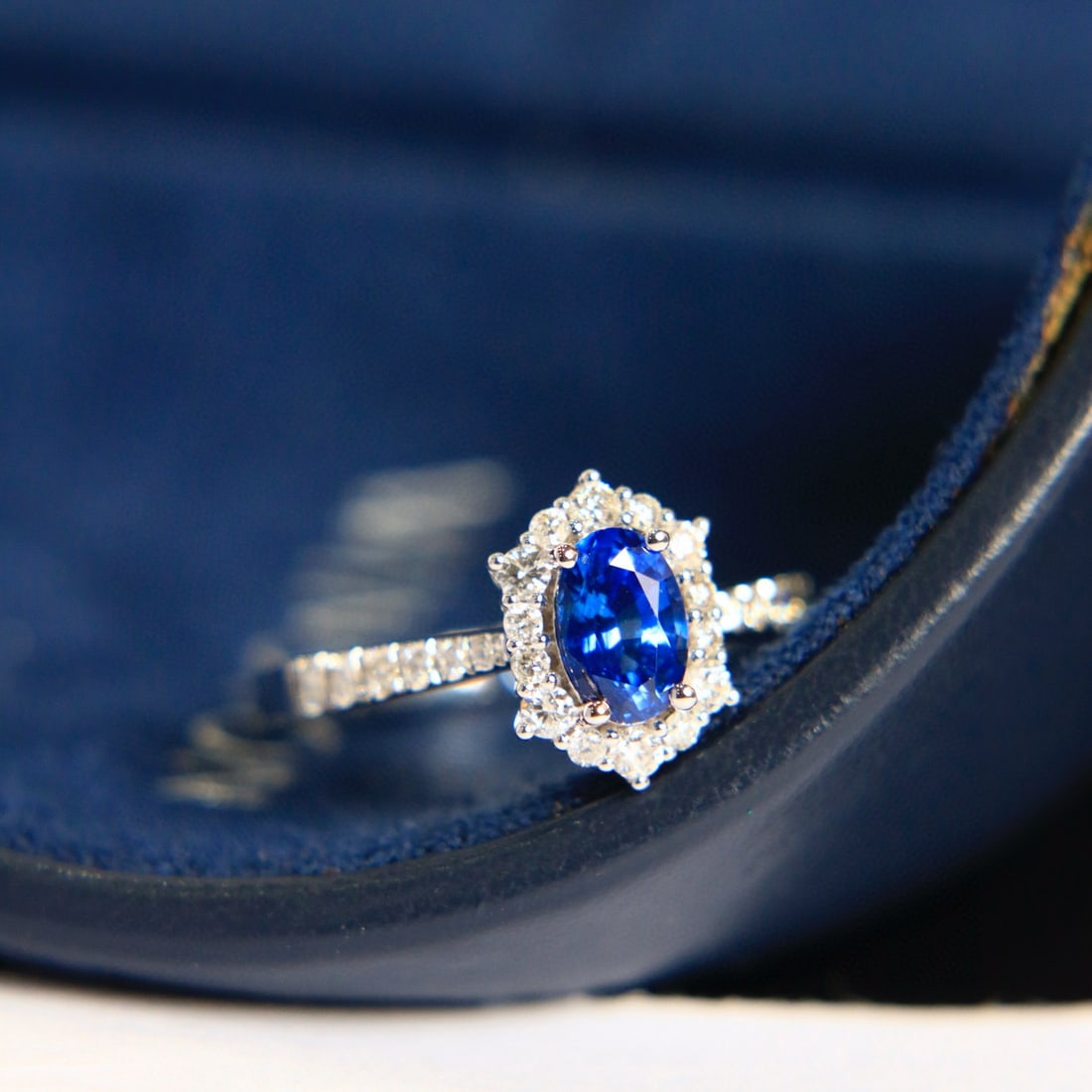 14k Gold 1.28 Ctw Natural Sapphire & Diamond Ring - 6