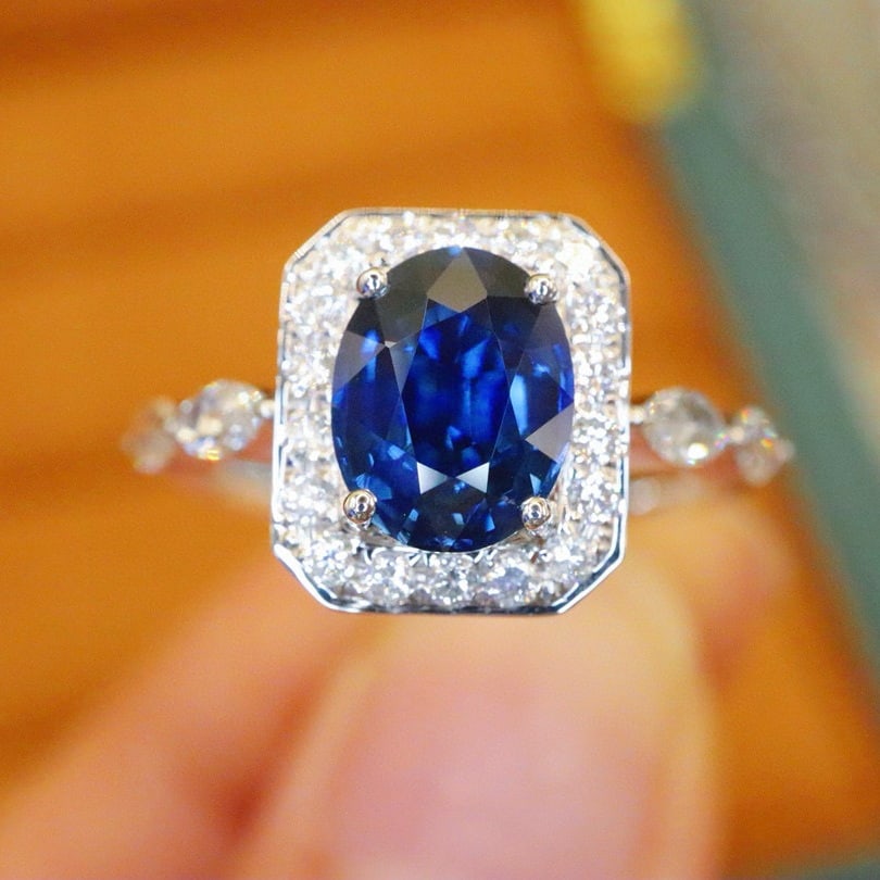 14k Gold 1.98 Ctw Natural Sapphire & Diamond Ring: Ref:230980302 // gold content:14k gold // ring size:7. 25us // // main gemstone:sapphire // shape:oval // carat weight:1. 58ct // color:royal blue // treatment:natural // // adjacent gemstone 2 :