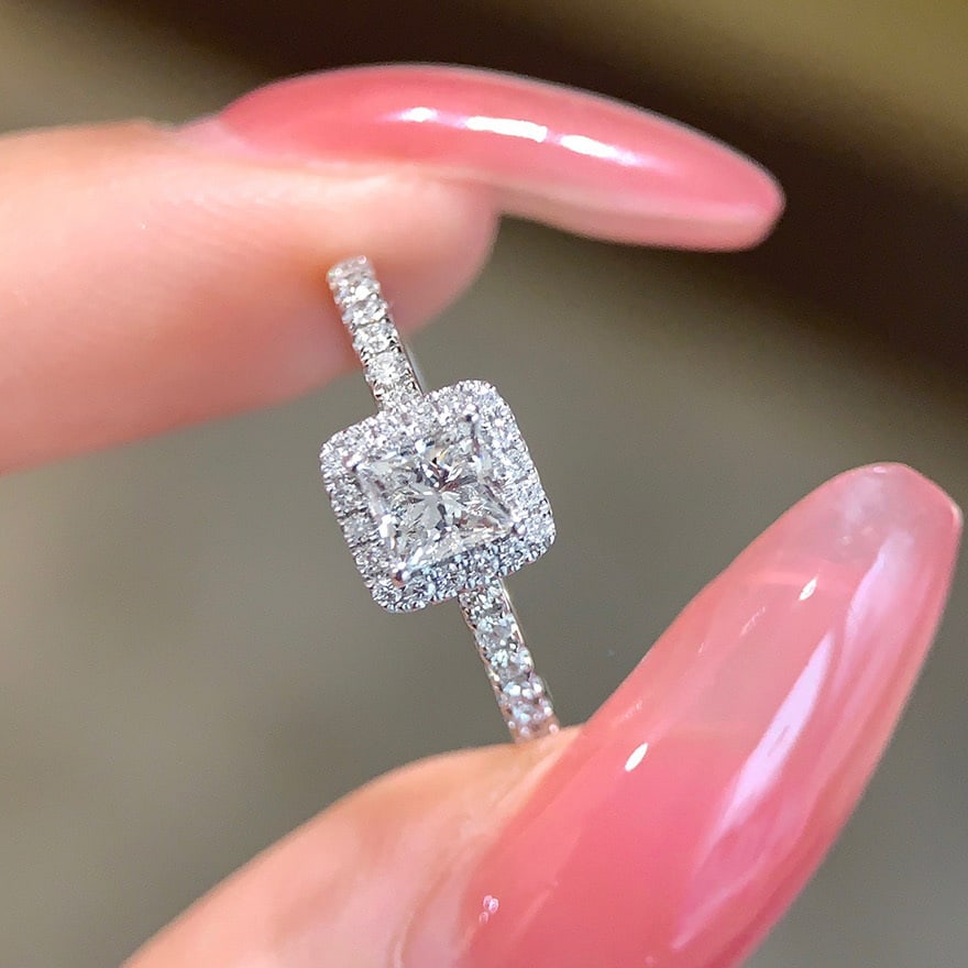 Gia Certified 14k Gold 0.50 Ct Natural D Vvs2 Princess Diamond Ring: Ref:230980328 // gold content:14k gold // ring size:7. 25us // // main gemstone:diamond // certified:gia // shape:princess // carat weight:0. 50ct // clarity grade:vvs2 // color:d //
