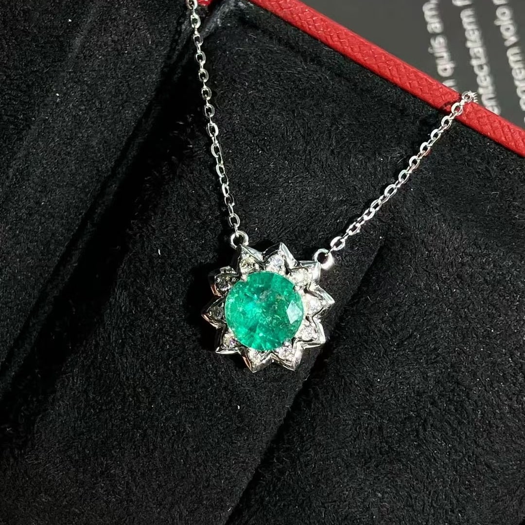 14k Gold 2.38 Ct Natural Emerald & Diamond Necklace: Ref:230980340 // gold content:14k gold // main gemstone:emerald // shape:round // carat weight:2. 38ct // color:green // treatment:natural // cut grade:g // // adjacent gemstone 2 : diamond // number