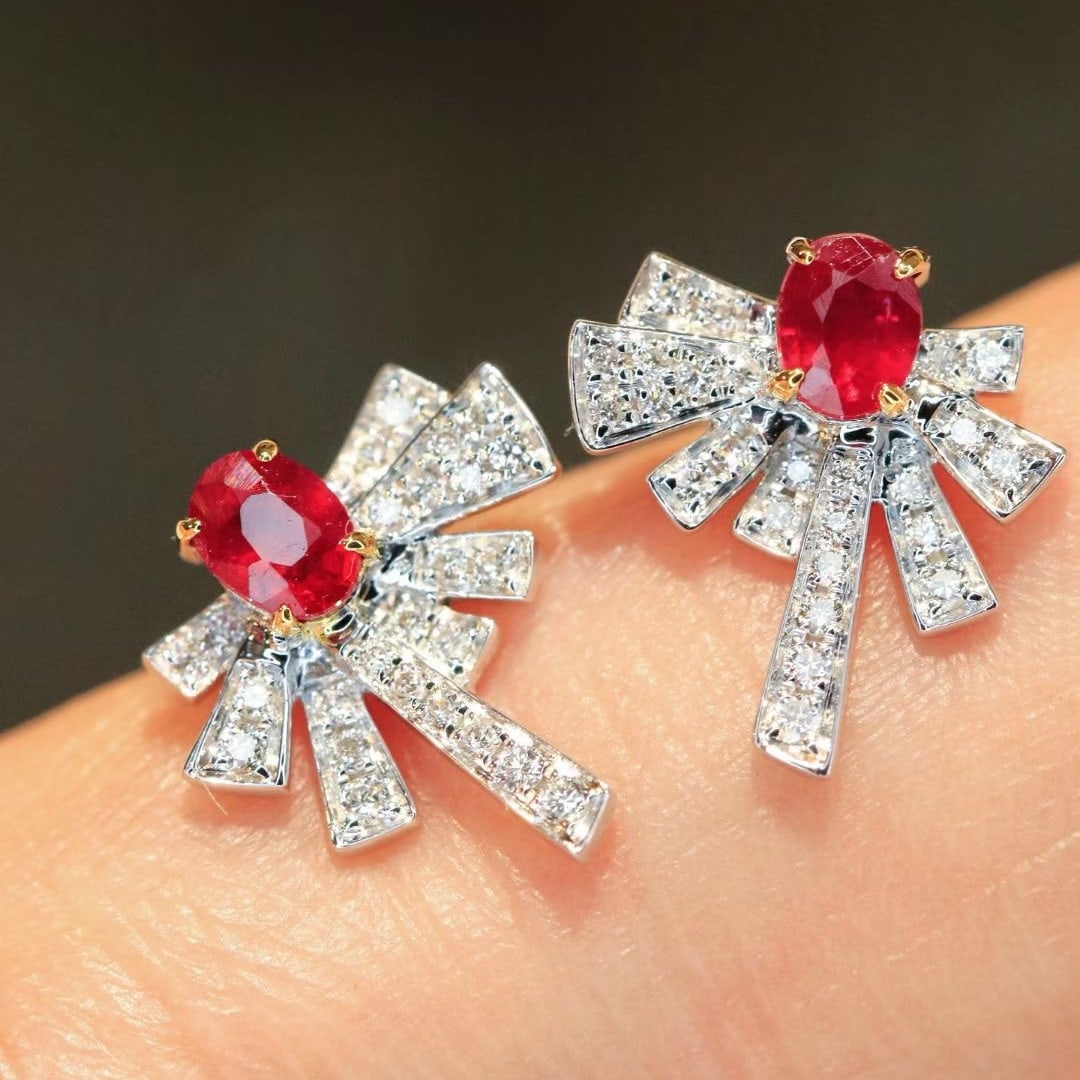 14k Gold 0.44 Ctw Natural Ruby & Diamond Earrings: Ref:230980348 // gold content:14k gold // main gemstone:ruby // shape:oval // carat weight:0. 3ct // color:red // treatment:natural // // adjacent gemstone 2 : diamond // shape:round // carat