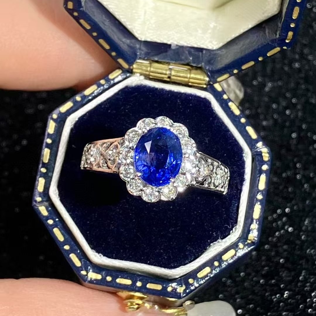 14k Gold 1.68 Ct Natural Sapphire & Diamond Ring: Ref:230980350 // gold content:14k gold // ring size:7. 25us // // main gemstone:sapphire // shape:oval // carat weight:1. 68ct // color:royal blue // treatment:natural // // adjacent gemstone 2 :