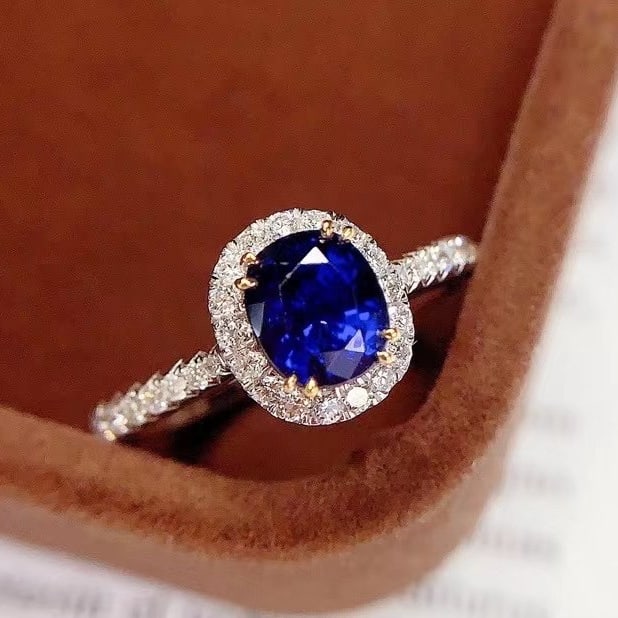 14k Gold 1.5 Ct Natural Sapphire & Diamond Ring: Ref:230980361 // gold content:14k gold // ring size:7. 25us // // main gemstone:sapphire // shape:oval // carat weight:1. 5ct // color:royal blue // treatment:natural // // adjacent gemstone 2 :