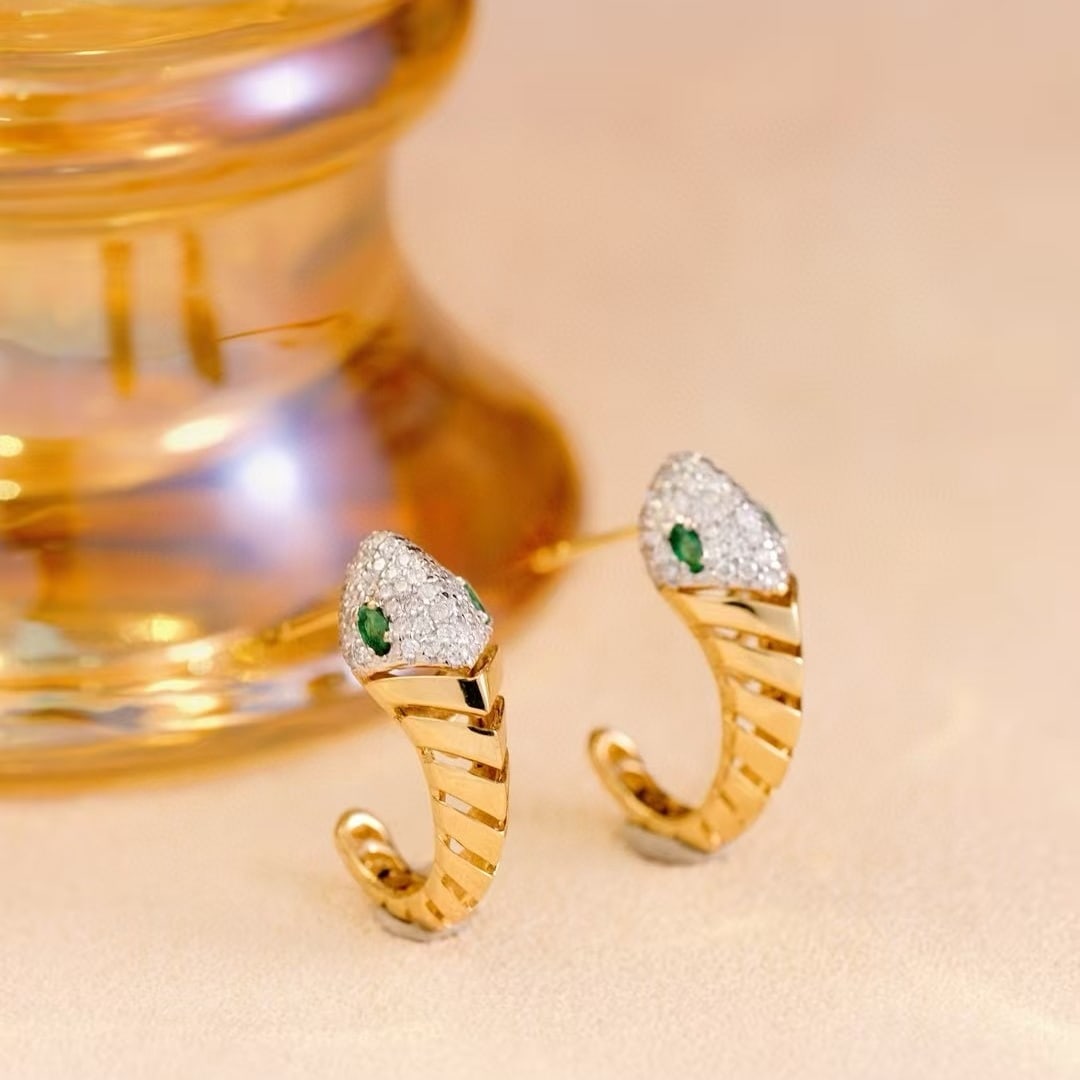 14k Gold 0.84 Ctw Natural Emerald & Diamond Earrings - 2